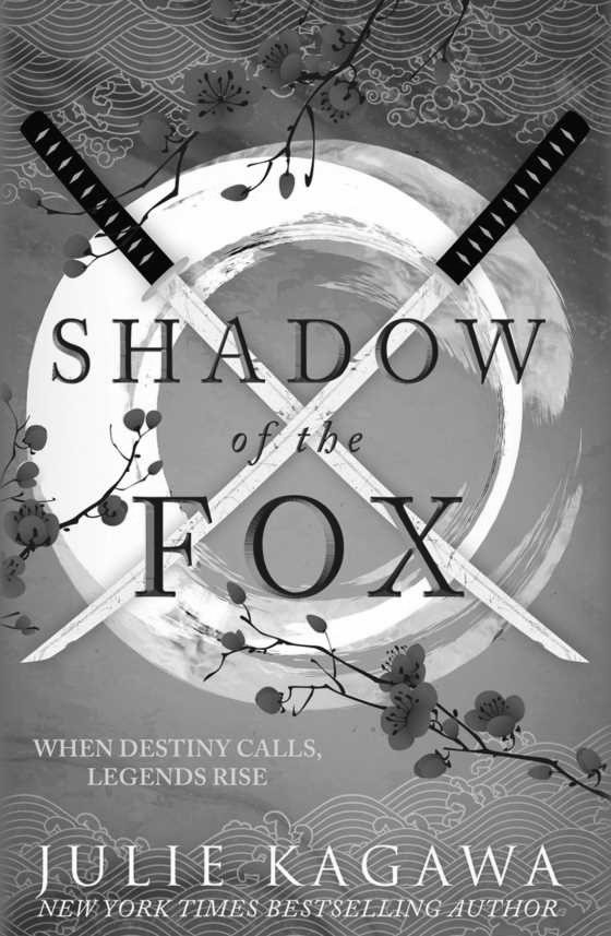 Shadow of the Fox -- Julie Kagawa